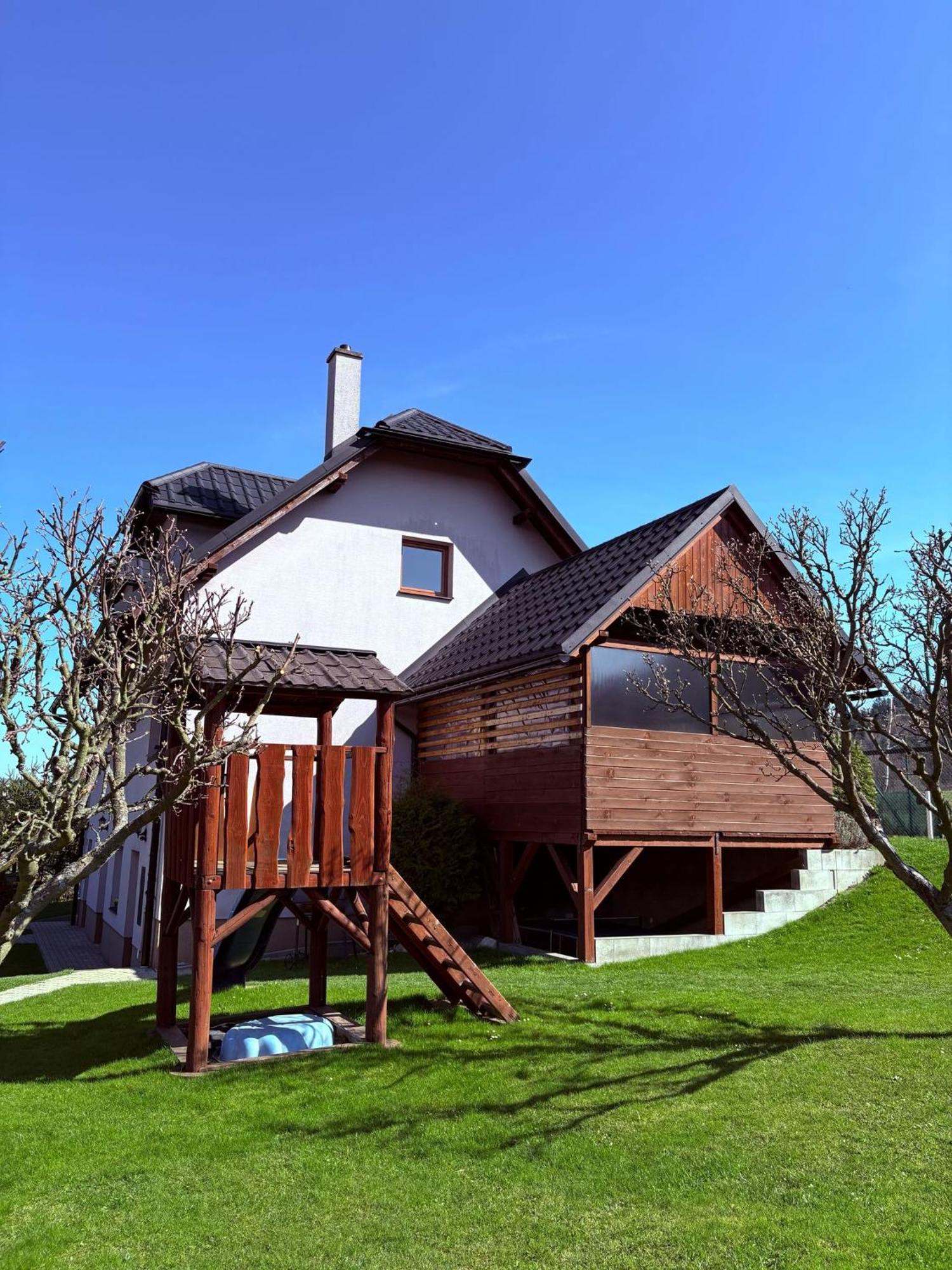 Apartment U Tenisoveho Kurtu Mosty u Jablunkova