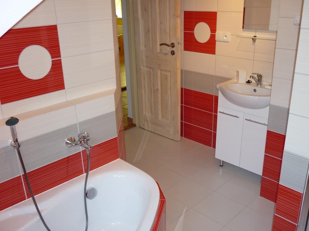U Tenisoveho Kurtu Apartment
