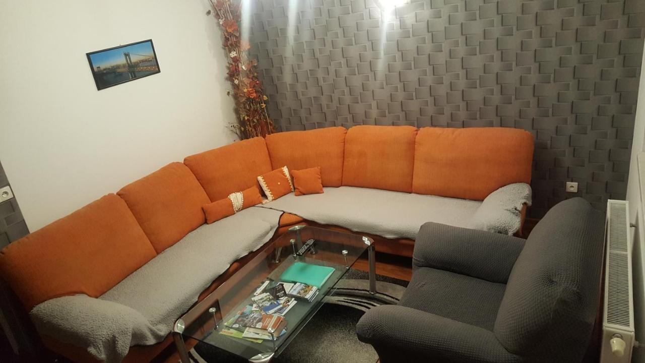 U Tenisoveho Kurtu Apartment *